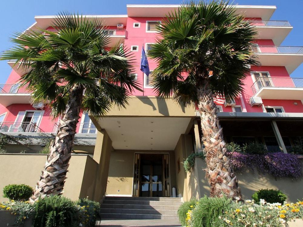 Hotel Carosello Pontecagnano Ngoại thất bức ảnh