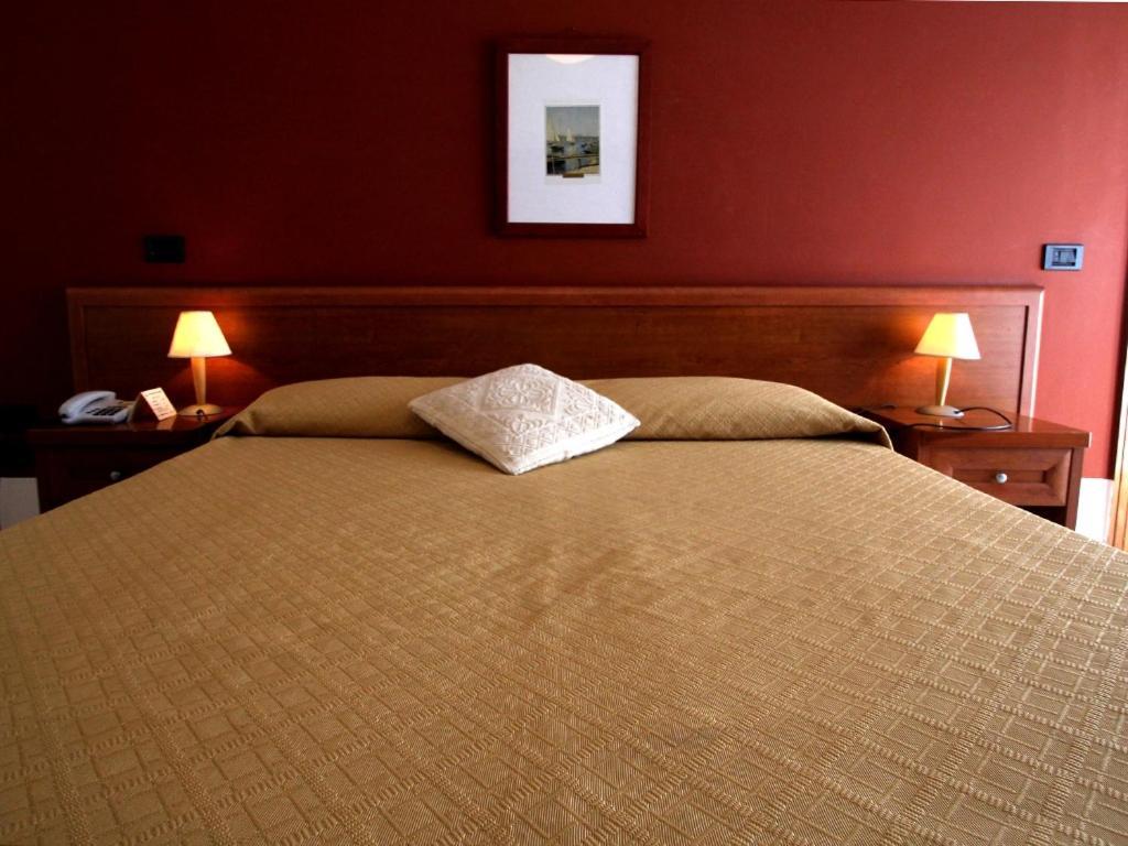 Hotel Carosello Pontecagnano Ngoại thất bức ảnh